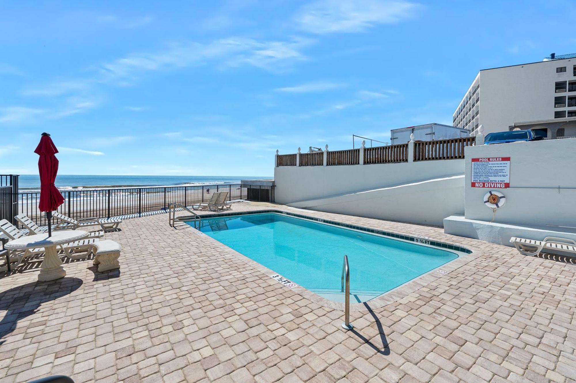 Family Friendly Oceanfront Condo With Pool! Daytona Beach Extérieur photo